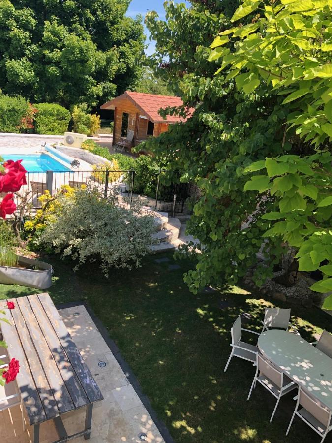 Bed and Breakfast Le Rouge&Blanc à Saint-Maurice-le-Vieil Extérieur photo